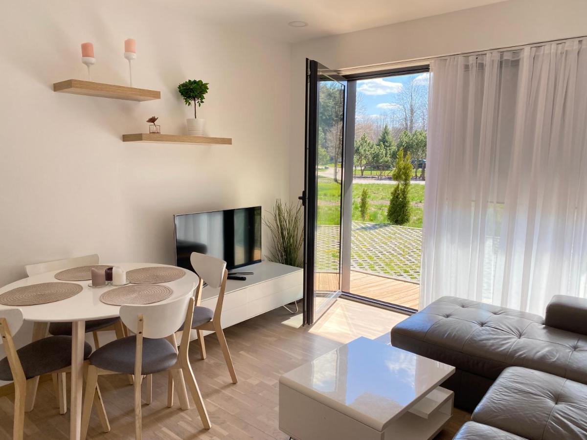 Smilciu Trio Keturvieciai Apartamentai Su Terasa パランガ エクステリア 写真