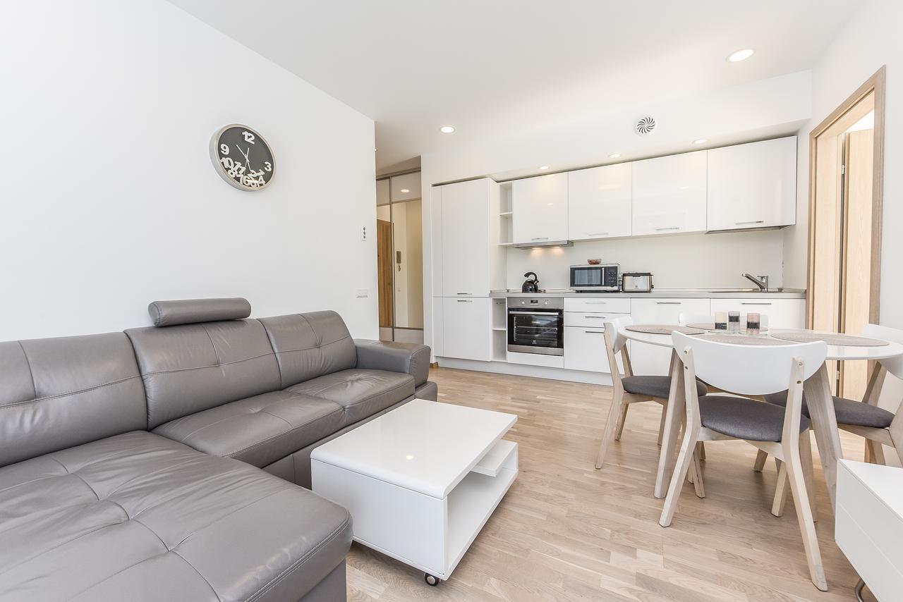 Smilciu Trio Keturvieciai Apartamentai Su Terasa パランガ エクステリア 写真